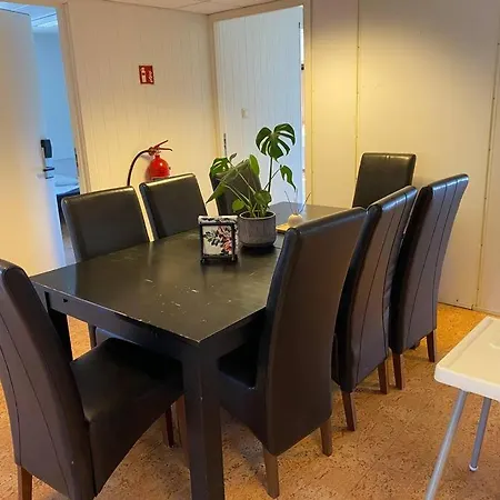 Hostal Family Room With Shared Spaces *